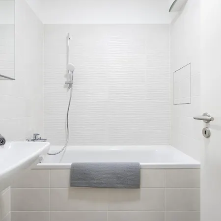 Apartment Downtown Lonyay 38 *