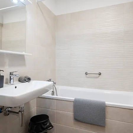 Downtown Lonyay 38 Apartment *