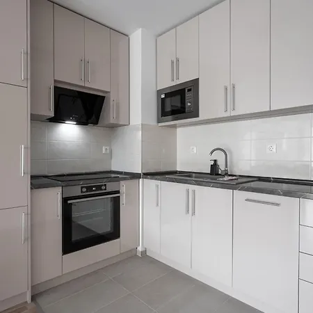 Downtown Lonyay 38 アパート *