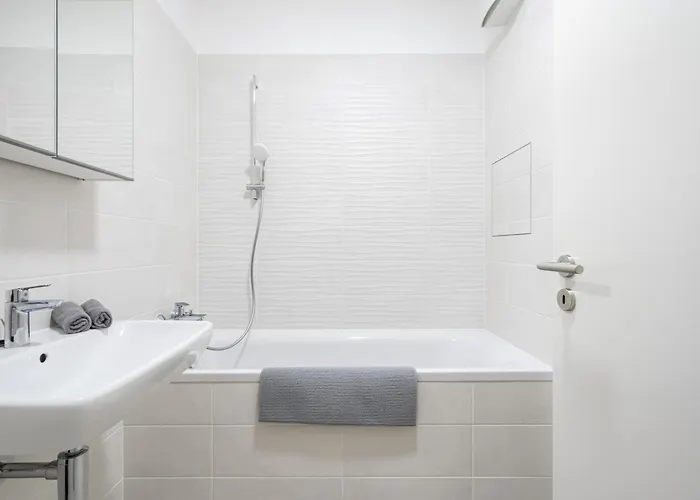 公寓 Downtown Lonyay 38 *