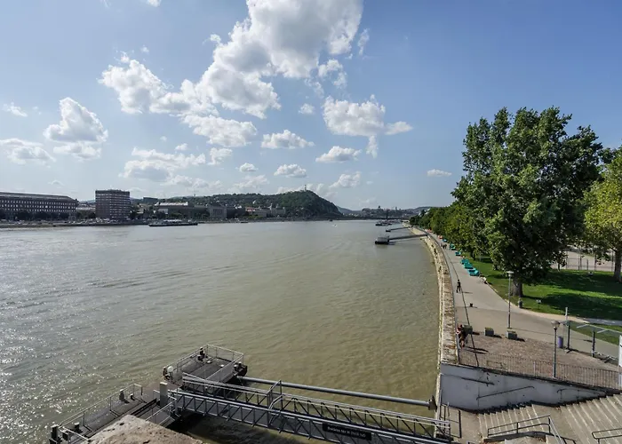 Downtown Lonyay 38 * 布达佩斯