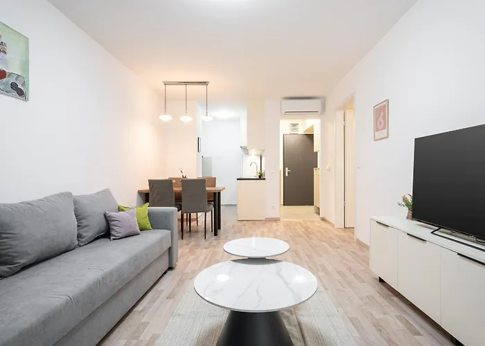 Downtown Lonyay 38 * 布达佩斯